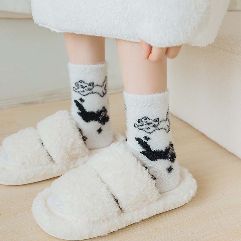 Chaussettes En Peluche Chat De Dessin Animé